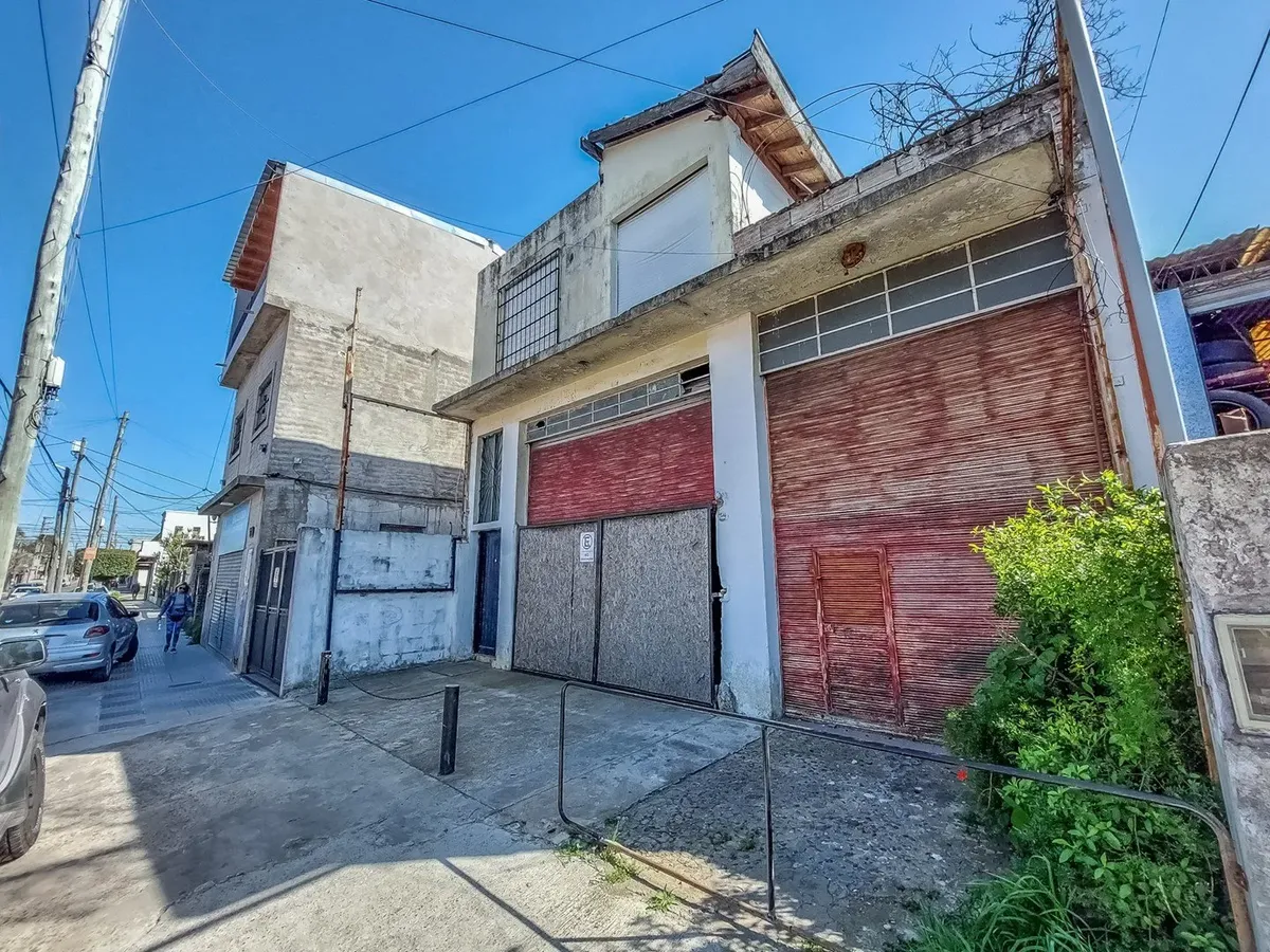 Warehouse for Sale in Morón, Greater Buenos Aires, Western Zone, Argentina