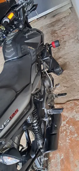 Pulsar Ns 125