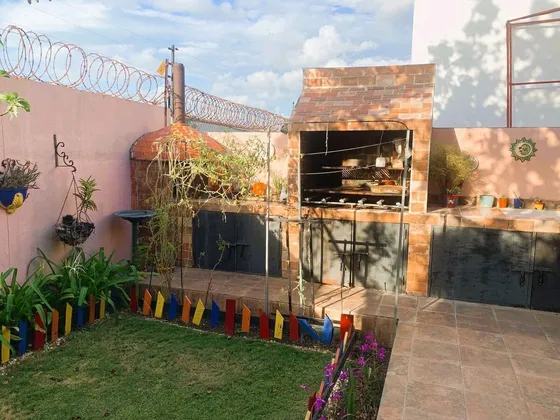 Casa En Venta En Altos De Arroyo Hondo De 3 Habitaciones