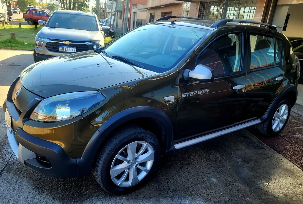 Renault Sandero Stepway 1.6 Dynamique 105cv