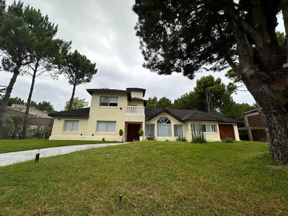Casa En Venta 5 Ambientes Pinamar La Herradura