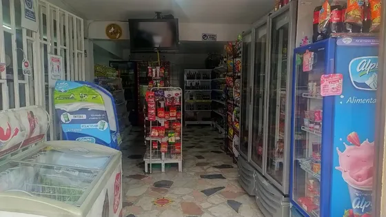 Autoservicio - Excelente Ubicacion - Santa Isabel - Bogota
