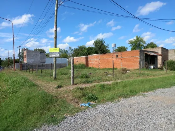 Venta Lote En Esquina Los Lotos & Los Tulipanes, B° La Loma