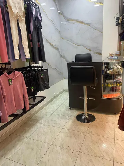 Venta De Tienda De Ropa Deportiva Junto Bodytech