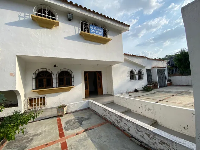 Yosmar Y Fernando Alquilan Casa Comercial En La Urb La Viña - Valencia 