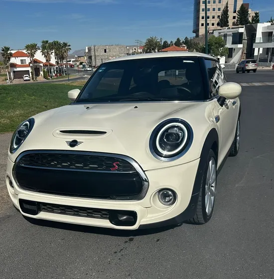 Mini Cooper S 2.0 Hot Chili 5 Puertas At