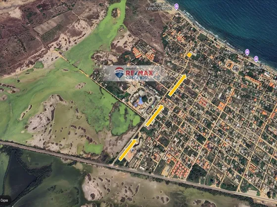 En Venta Casa Vacacional Con Excelente Ubicación En El Sector Playa Norte En Chichiriviche.