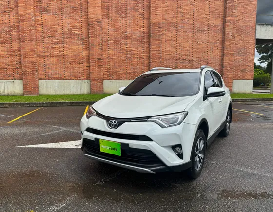 Toyota Rav4 2.0 Street