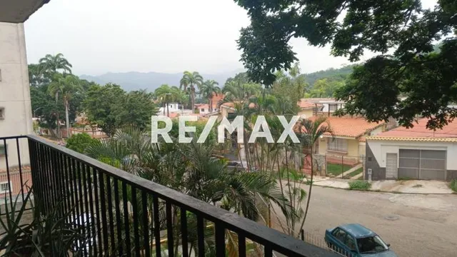 Apartamento En Venta El Trigal Valencia, Excelente Ubicacion Cerca De Colegios Y Zona De Interés Comercial. Facial Acceso A La Autopista Y Vías Principales, Dapo
