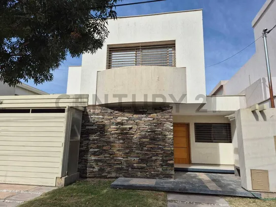 Venta De Casa En Guaymallen