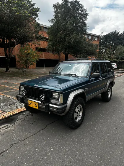 Jeep Cherokee 4.0 Laredo