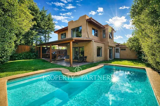 Casa Espectacular En Condominio, La Reina Alta.