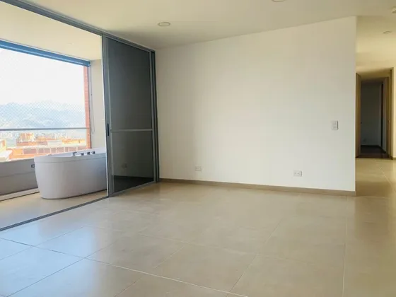  Apartamento En Arriendo Ubicado En Medellín Sector Aguacatala (27545).