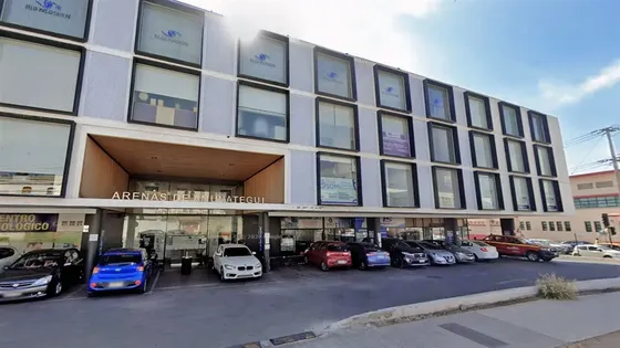 Oficina 31 M2 En Estratégica Zona / Amunátegui - Cdt
