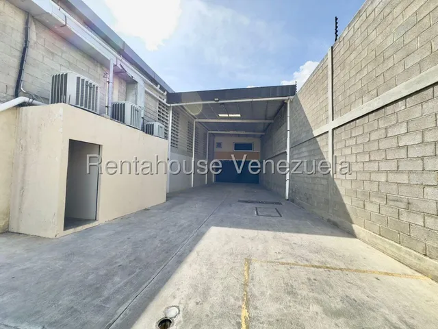Sorangel Vargas Alquila Amplio Galpon En Excelente Ubicacion, Tanque Subterraneo Zona Industrial I Bsrquisimeto Mls #25-24109