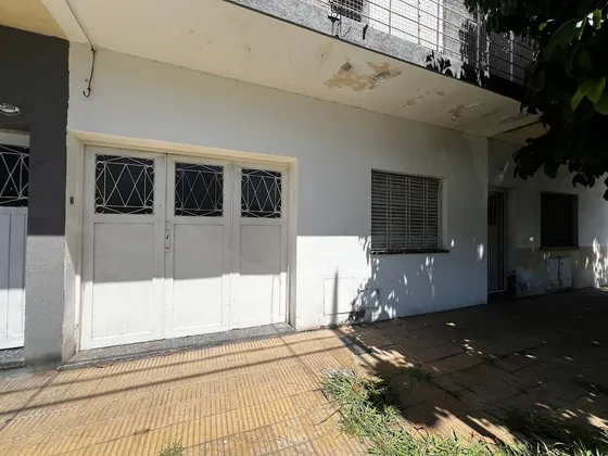 Venta Ph 3 Ambientes Con Patio Lomas Del Mirador