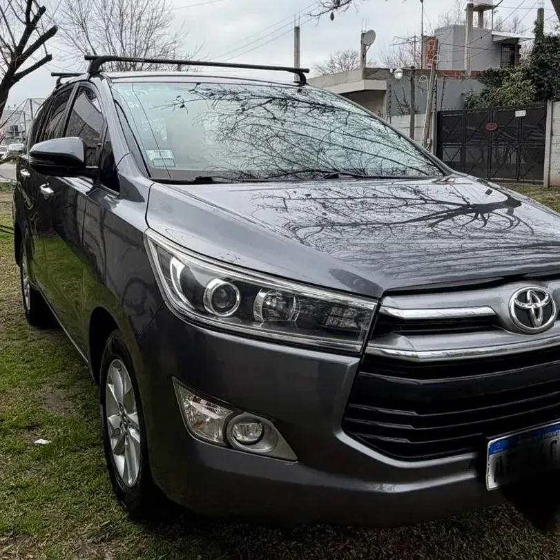Toyota Innova 2.7 SRV 6AT 8 Seats