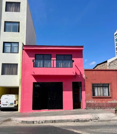 Gran Casa Central Con Local Comercial Y Patente De Alcoholes