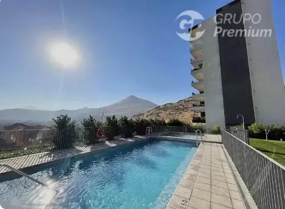 Departamento En Venta De 2d+2b+2est.+1bod. En Qu