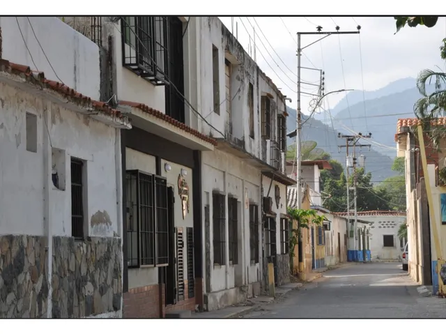Venta De Posada En Choroni Sector Pto Colombia Edo Aragua 