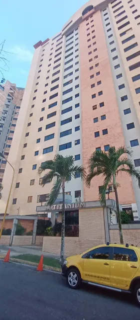 Josefina Toledo: Apartamento En Venta En La Trigaleña, 85m², Titanium, Amoblado, Cocina Totalmente Equipada, Nevera, Lavadora Y Secadora, Aire Central, Planta, Piso Bajo, 204840