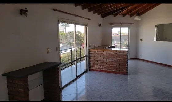 Departamento De 5 Ambientes Luminoso 