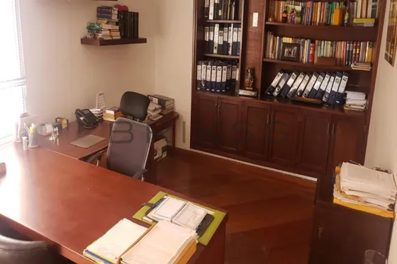 Oficina En Arriendo En Chico Reservado. Cod A5647