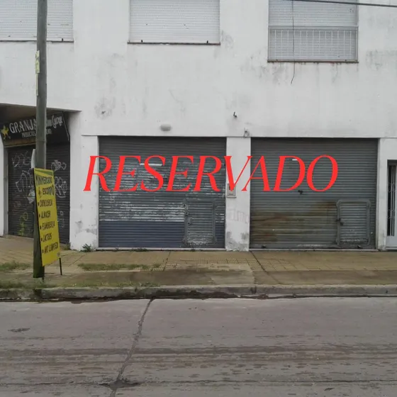 Local En  Monte Grande