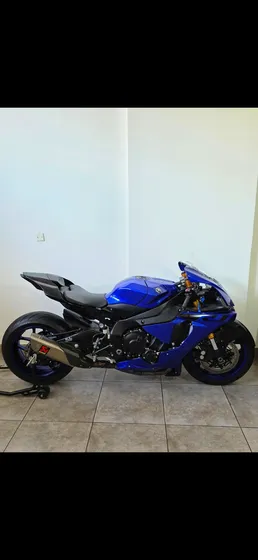 Yamaha R1