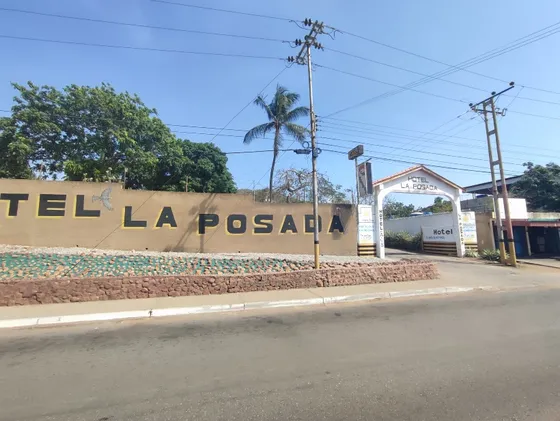 Hotel De Playa Vendo.  Bajando De Precio!