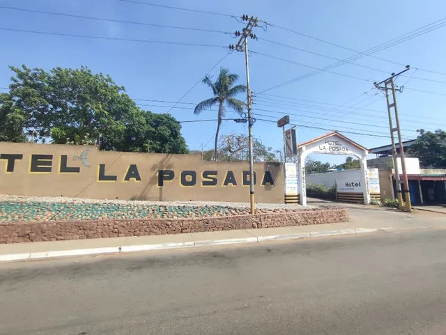 Hotel De Playa Vendo.  Bajando De Precio!