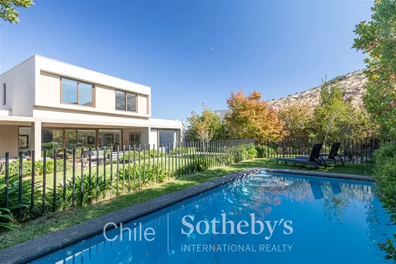 Casa En Venta De 4 Dorm. En Piedra Roja