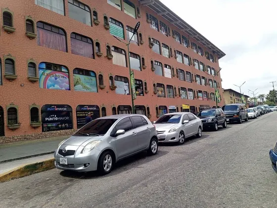 Alquiler De Local De 362 Mts En Centro Comercial La Casona Ii, Nivel Pb