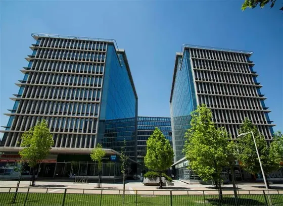 Arriendo Plaza San Damián / Av. Las Condes (local 103 B)
