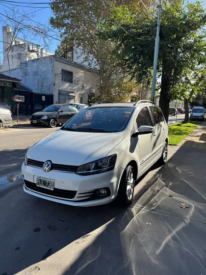 Volkswagen Suran 1.6 Imotion Highline 110cv