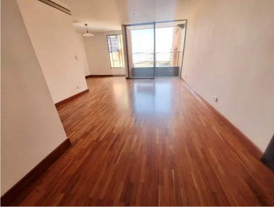 Apartamento En Venta En Conquistadores. Cod V12865