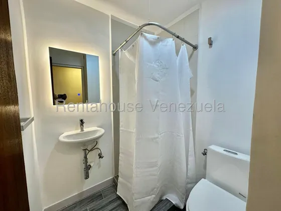 Apartamento En Alquiler Colinas De Los Ruices Mls #25-21110