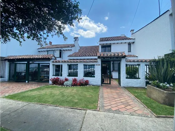 Venta Casa Malbú La Alhambra