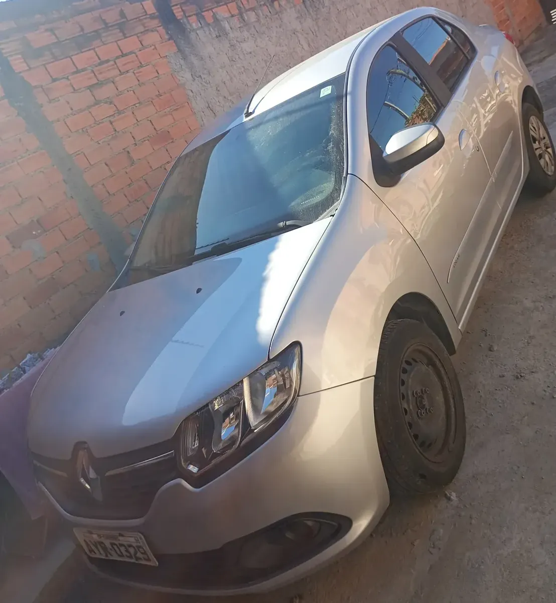 Renault Logan 2015 1.0 16v Expression Hi-flex 4p — foto 3