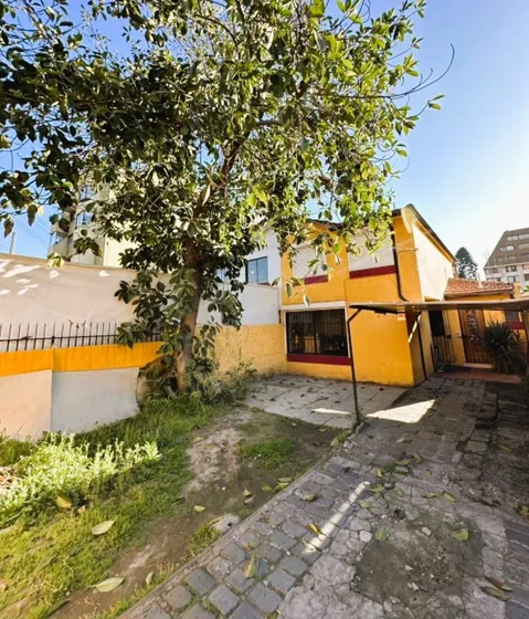 Excelente Casa En Barrio Tradicional De Ñuñoa (uso Mixto)