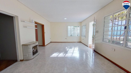 Venta Casa 4 Ambientes, Cochera, Pileta, Parrilla Venta Casa 4 Ambientes, Cochera, Pileta, Parrilla