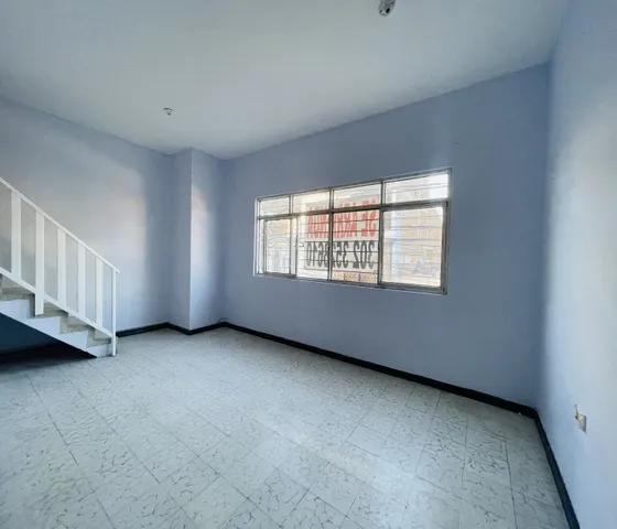 Alquilo Apartamento Duplex En El Barrio Junin