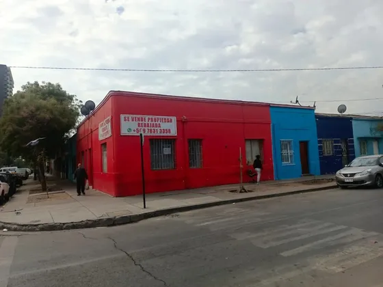 Se Vende Casa Amplia En Santiago Centro 