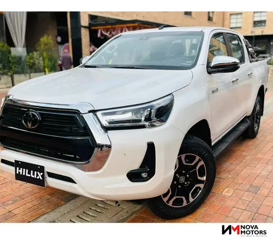Toyota Hilux 2.8 Srx Diésel 4x4 Aut