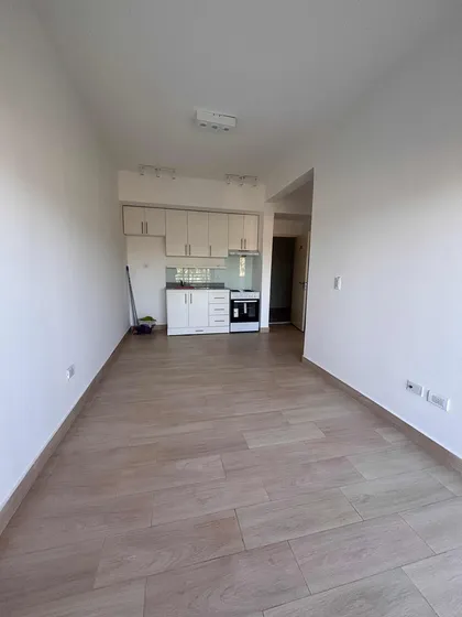 Departamento En Alquiler En Moreno Centro.