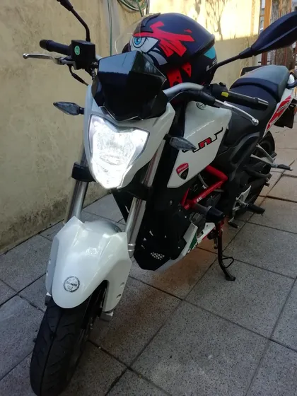 Moto Benelli Tnt 25 Año 2018.