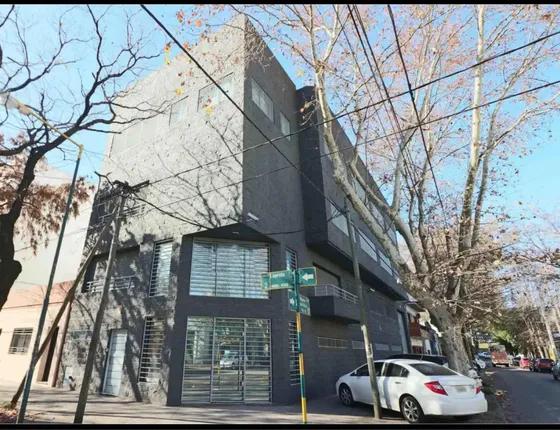 Galpón Dueño Vende   Laprida 4096 A Una Cuadra De Gral Paz Y Griveo  Intermediarios Abstenerse Consultar Precio 