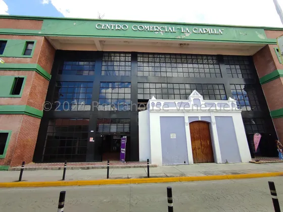 Local En Alquiler En Zona Centro Maracay 25-3750 Irrr