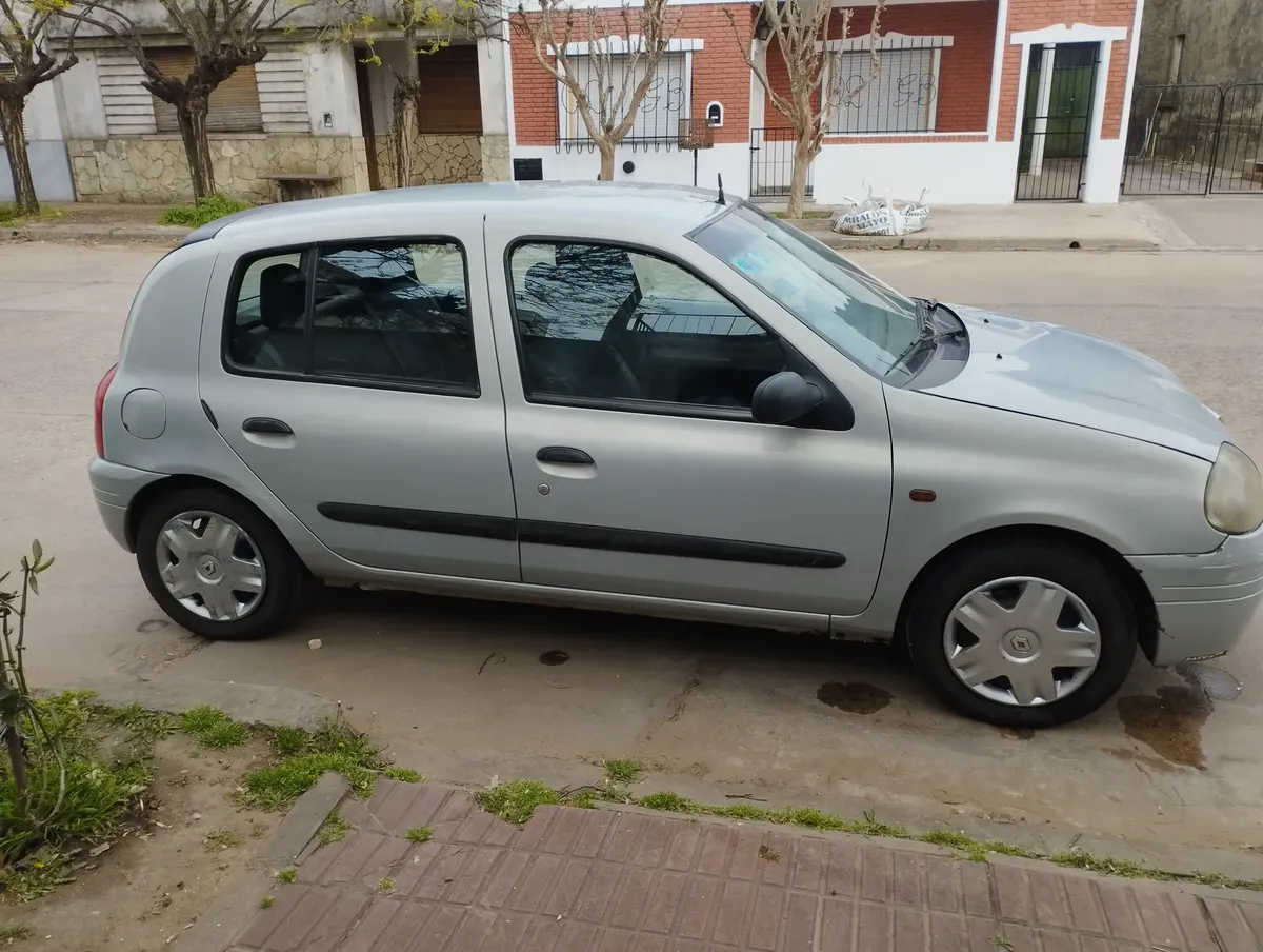 Renault Clio 1.6 Rn568410202797527043