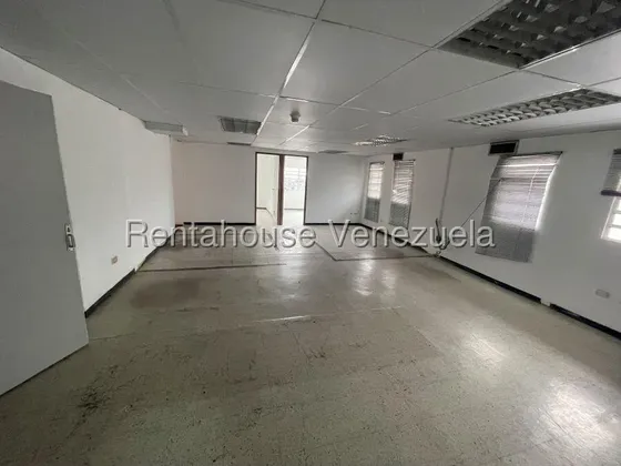 Sq. Oficina En Alquiler En La Urbina D26-19492s